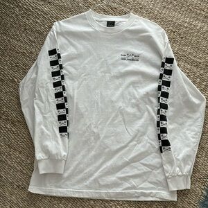 New without tags dark seas size L long sleeve